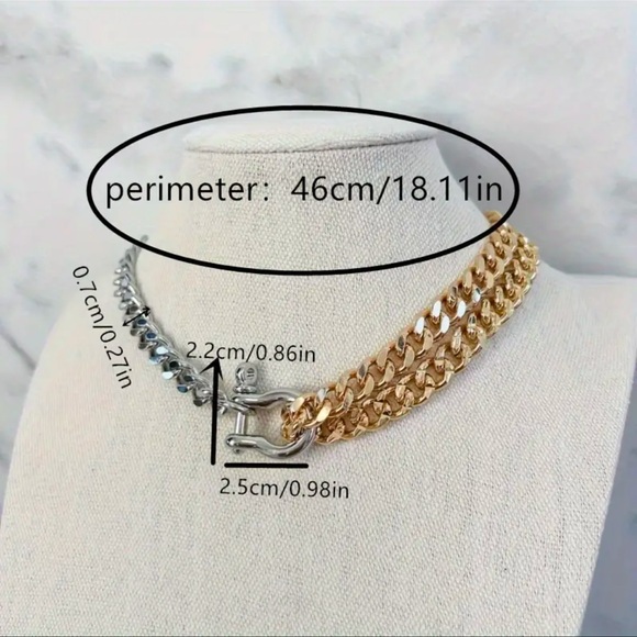 NWOT Silver Double Chunky Chain Choker Necklace - Picture 2 of 5